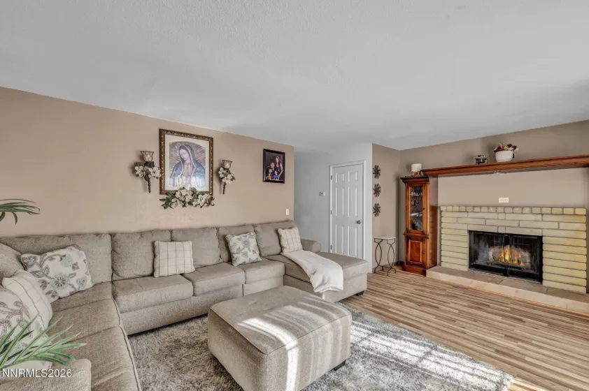 1365 Kittyhawk, Gardnerville, Nevada 89410, 3 Bedrooms Bedrooms, ,3 BathroomsBathrooms,Residential,Residential,Kittyhawk,260003464