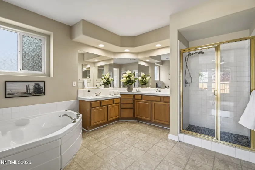 4833 Ramcreek, Reno, Nevada 89519, 4 Bedrooms Bedrooms, ,3 BathroomsBathrooms,Residential,Residential,Ramcreek,260003463