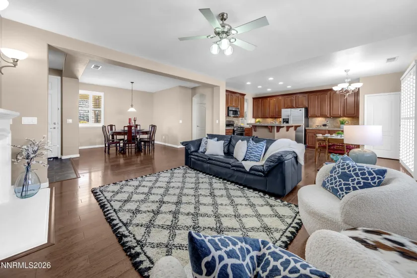 3852 Dorado, Sparks, Nevada 89436, 4 Bedrooms Bedrooms, ,2 BathroomsBathrooms,Residential,Residential,Dorado,260003470