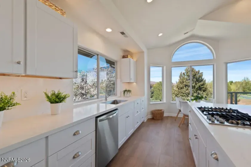 6128 Carriage House, Reno, Nevada 89519, 3 Bedrooms Bedrooms, ,3 BathroomsBathrooms,Residential,Residential,Carriage House,260003478