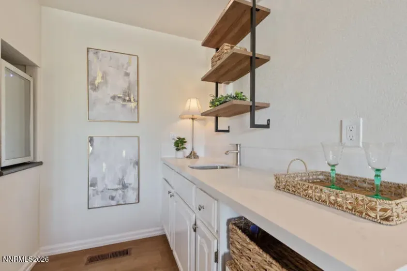 6128 Carriage House, Reno, Nevada 89519, 3 Bedrooms Bedrooms, ,3 BathroomsBathrooms,Residential,Residential,Carriage House,260003478