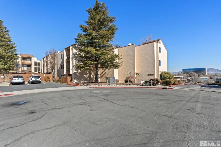 2750 Plumas, Reno, Nevada 89509, 1 Bedroom Bedrooms, ,1 BathroomBathrooms,Residential,Residential,Plumas,260003479