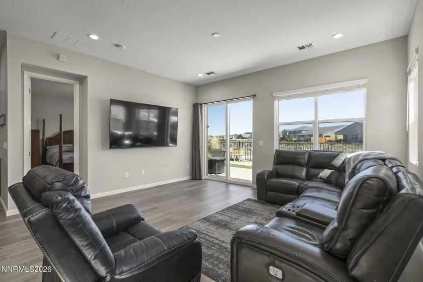 7854 Hoback, Sparks, Nevada 89436, 3 Bedrooms Bedrooms, ,2 BathroomsBathrooms,Residential,Residential,Hoback,260003483