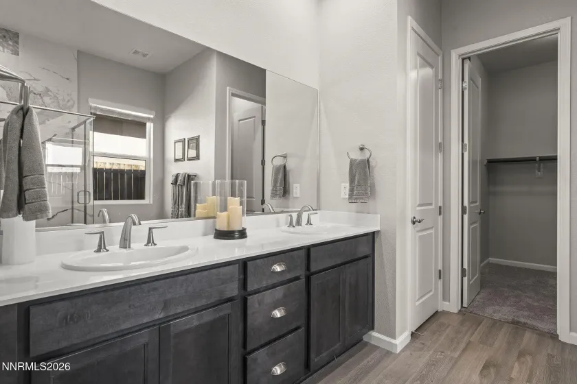 7854 Hoback, Sparks, Nevada 89436, 3 Bedrooms Bedrooms, ,2 BathroomsBathrooms,Residential,Residential,Hoback,260003483