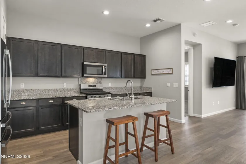 7854 Hoback, Sparks, Nevada 89436, 3 Bedrooms Bedrooms, ,2 BathroomsBathrooms,Residential,Residential,Hoback,260003483