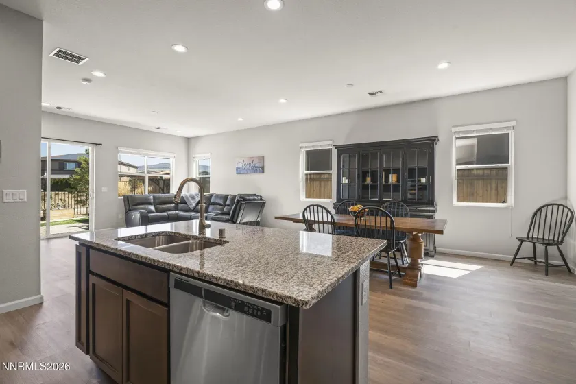 7854 Hoback, Sparks, Nevada 89436, 3 Bedrooms Bedrooms, ,2 BathroomsBathrooms,Residential,Residential,Hoback,260003483