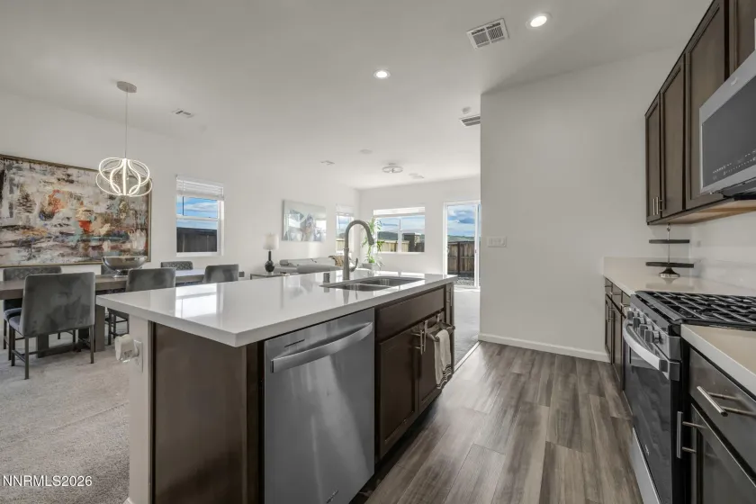 7601 Navasota, Sparks, Nevada 89436, 2 Bedrooms Bedrooms, ,2 BathroomsBathrooms,Residential,Residential,Navasota,260003484