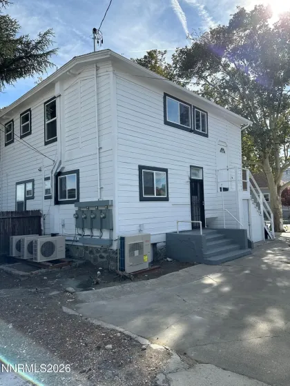 401 6th, Sparks, Nevada 89431, 7 Bedrooms Bedrooms, ,5 BathroomsBathrooms,Residential Income,Residential,6th,260003489