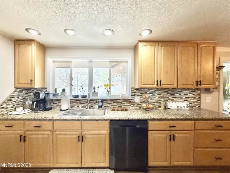 308 2nd, Battle Mountain, Nevada 89820, 3 Bedrooms Bedrooms, ,3 BathroomsBathrooms,Residential,Residential,2nd,260003496