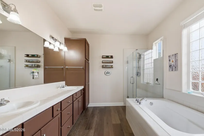 1445 Cardiff, Gardnerville, Nevada 89410, 3 Bedrooms Bedrooms, ,2 BathroomsBathrooms,Residential,Residential,Cardiff,260003497