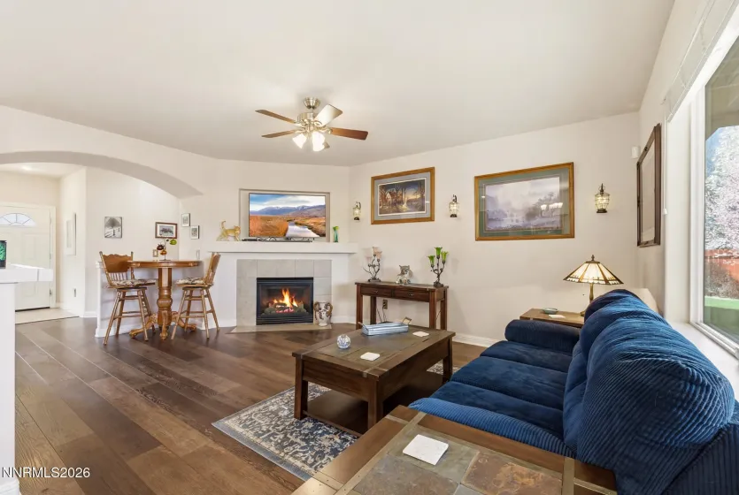 1445 Cardiff, Gardnerville, Nevada 89410, 3 Bedrooms Bedrooms, ,2 BathroomsBathrooms,Residential,Residential,Cardiff,260003497