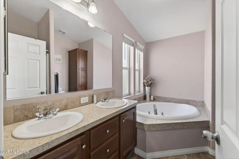 6980 Pontiac, Reno, Nevada 89506, 3 Bedrooms Bedrooms, ,2 BathroomsBathrooms,Residential,Residential,Pontiac,260003498