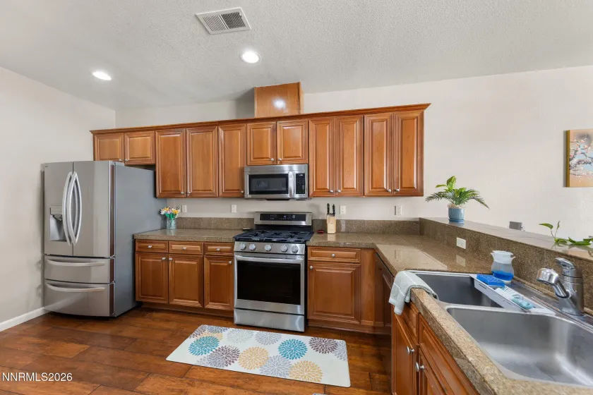 1813 Stetson, Reno, Nevada 89521, 2 Bedrooms Bedrooms, ,3 BathroomsBathrooms,Residential,Residential,Stetson,260003499