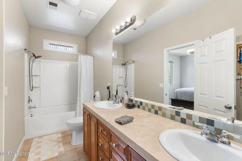 1813 Stetson, Reno, Nevada 89521, 2 Bedrooms Bedrooms, ,3 BathroomsBathrooms,Residential,Residential,Stetson,260003499