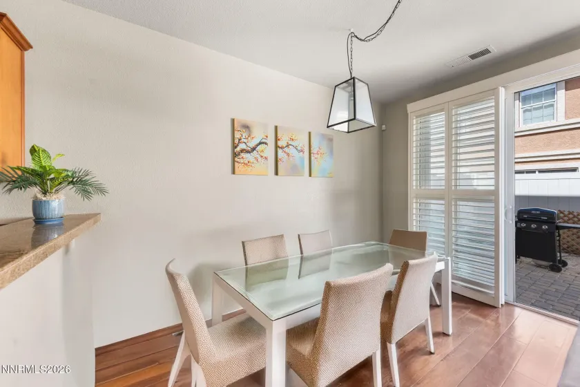 1813 Stetson, Reno, Nevada 89521, 2 Bedrooms Bedrooms, ,3 BathroomsBathrooms,Residential,Residential,Stetson,260003499