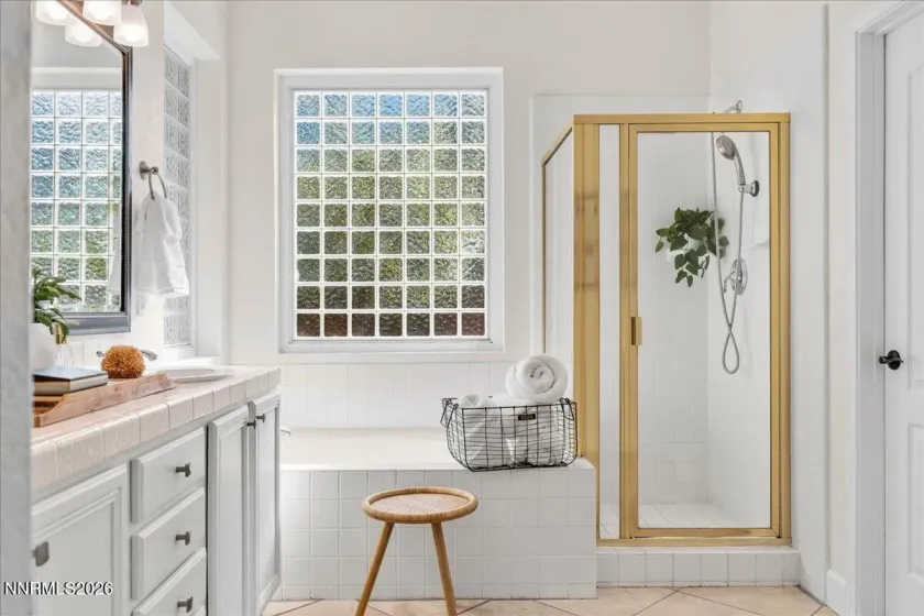 1646 Commonwealth, Reno, Nevada 89503, 3 Bedrooms Bedrooms, ,2 BathroomsBathrooms,Residential,Residential,Commonwealth,260003501