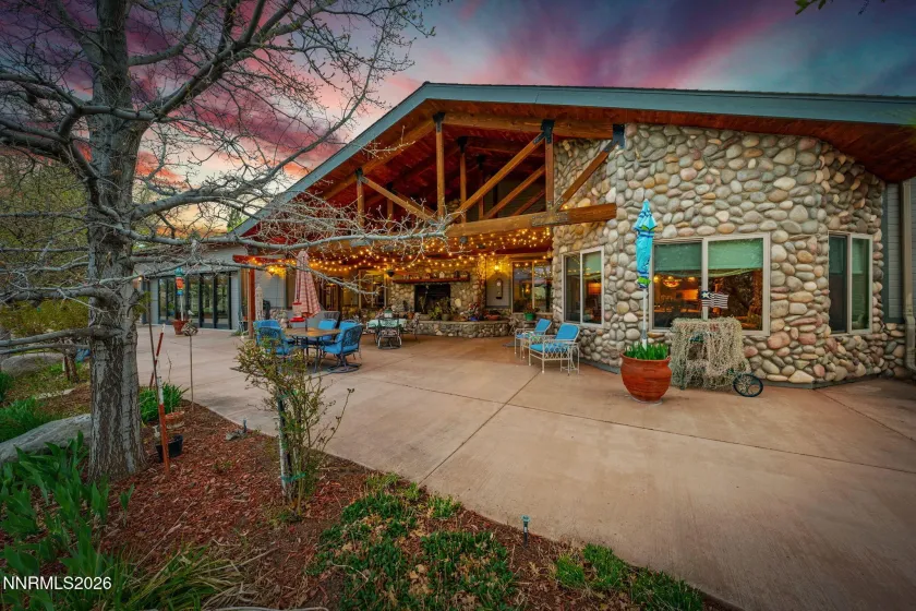 951 Riverview, Gardnerville, Nevada 89460, 5 Bedrooms Bedrooms, ,5 BathroomsBathrooms,Residential,Residential,Riverview,260003503