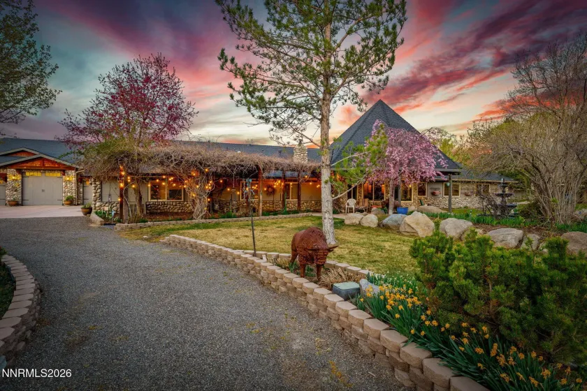 951 Riverview, Gardnerville, Nevada 89460, 5 Bedrooms Bedrooms, ,5 BathroomsBathrooms,Residential,Residential,Riverview,260003503