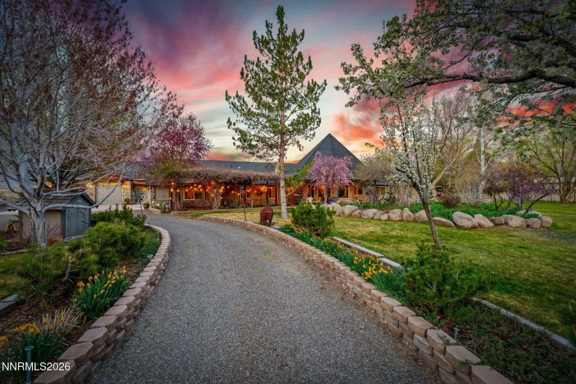 951 Riverview, Gardnerville, Nevada 89460, 5 Bedrooms Bedrooms, ,5 BathroomsBathrooms,Residential,Residential,Riverview,260003503