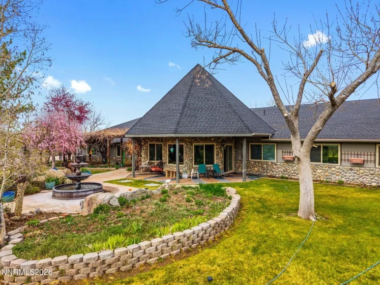 951 Riverview, Gardnerville, Nevada 89460, 5 Bedrooms Bedrooms, ,5 BathroomsBathrooms,Residential,Residential,Riverview,260003503
