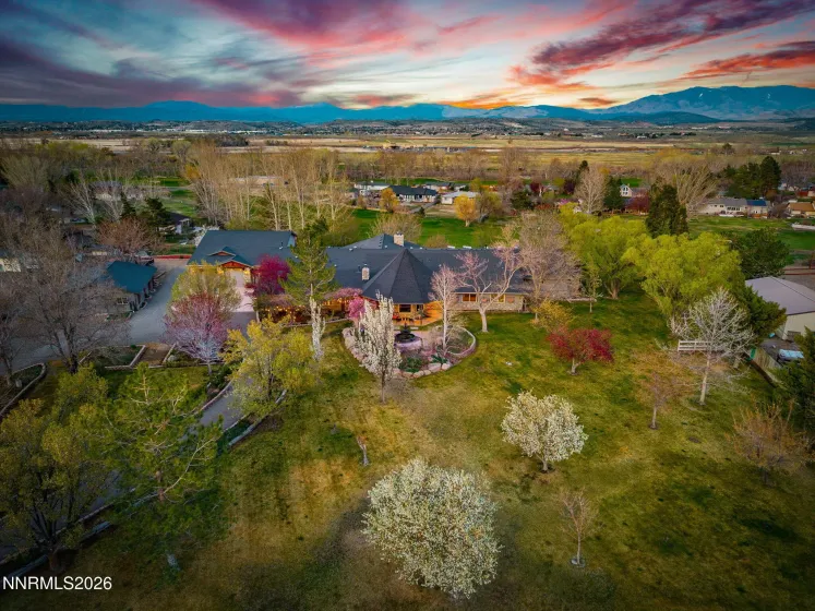 951 Riverview, Gardnerville, Nevada 89460, 5 Bedrooms Bedrooms, ,5 BathroomsBathrooms,Residential,Residential,Riverview,260003503