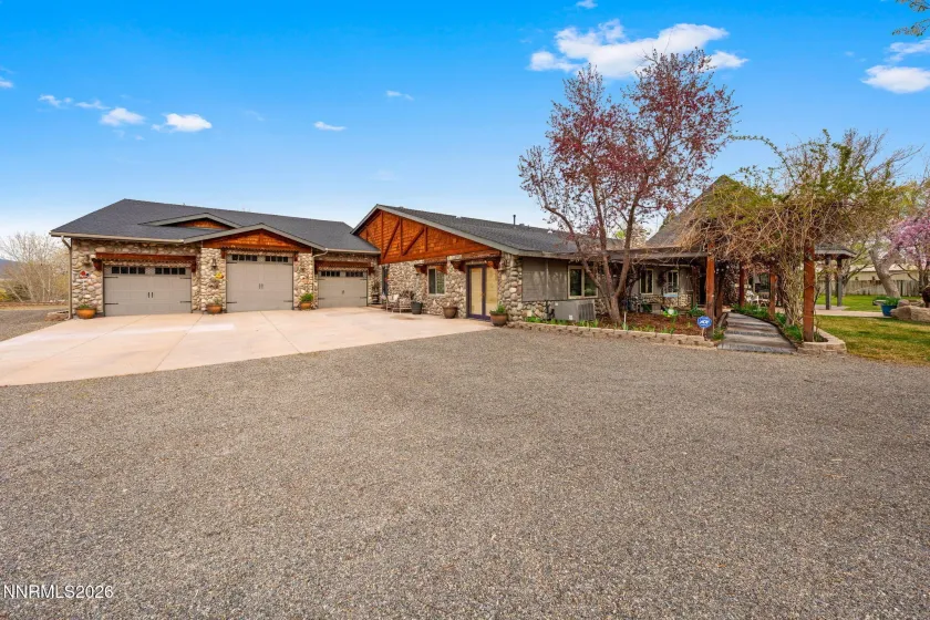 951 Riverview, Gardnerville, Nevada 89460, 5 Bedrooms Bedrooms, ,5 BathroomsBathrooms,Residential,Residential,Riverview,260003503