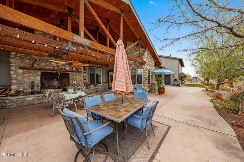 951 Riverview, Gardnerville, Nevada 89460, 5 Bedrooms Bedrooms, ,5 BathroomsBathrooms,Residential,Residential,Riverview,260003503