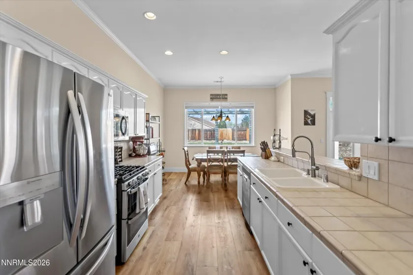 7815 Almeria, Sparks, Nevada 89436, 4 Bedrooms Bedrooms, ,2 BathroomsBathrooms,Residential,Residential,Almeria,260003505