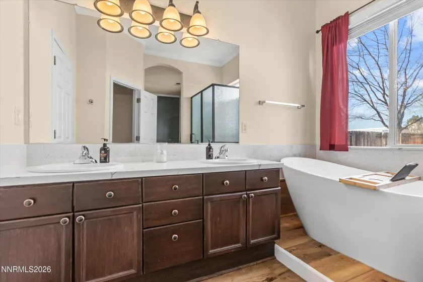 7815 Almeria, Sparks, Nevada 89436, 4 Bedrooms Bedrooms, ,2 BathroomsBathrooms,Residential,Residential,Almeria,260003505