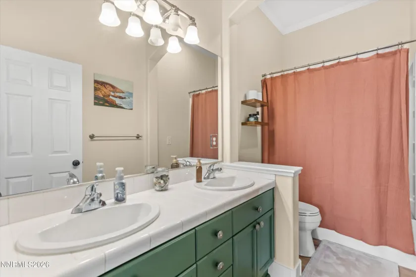 7815 Almeria, Sparks, Nevada 89436, 4 Bedrooms Bedrooms, ,2 BathroomsBathrooms,Residential,Residential,Almeria,260003505