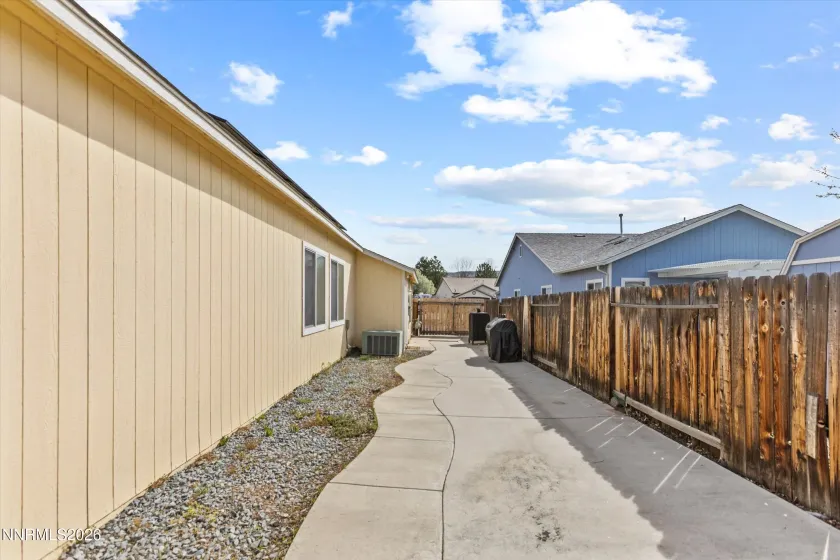 7815 Almeria, Sparks, Nevada 89436, 4 Bedrooms Bedrooms, ,2 BathroomsBathrooms,Residential,Residential,Almeria,260003505