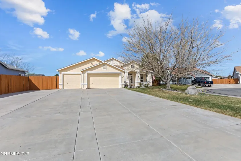 7815 Almeria, Sparks, Nevada 89436, 4 Bedrooms Bedrooms, ,2 BathroomsBathrooms,Residential,Residential,Almeria,260003505