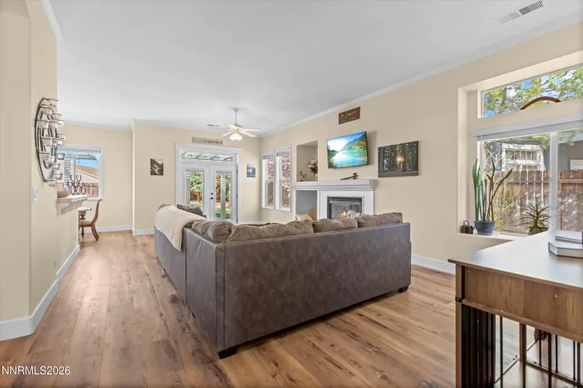 7815 Almeria, Sparks, Nevada 89436, 4 Bedrooms Bedrooms, ,2 BathroomsBathrooms,Residential,Residential,Almeria,260003505