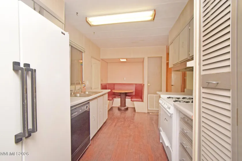 550 Quartz, Sun Valley, Nevada 89433, 3 Bedrooms Bedrooms, ,2 BathroomsBathrooms,Residential,Residential,Quartz,260001682