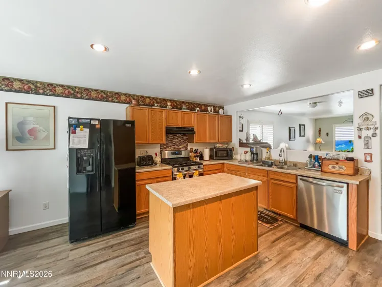 8330 Halladale, Reno, Nevada 89506, 3 Bedrooms Bedrooms, ,2 BathroomsBathrooms,Residential,Residential,Halladale,260003509