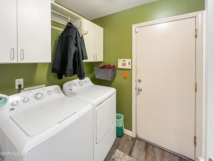 8330 Halladale, Reno, Nevada 89506, 3 Bedrooms Bedrooms, ,2 BathroomsBathrooms,Residential,Residential,Halladale,260003509