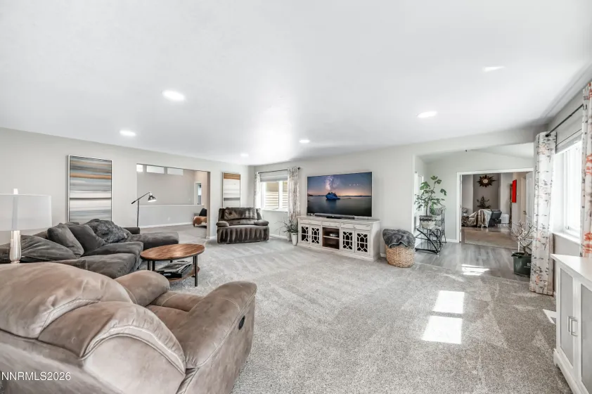 11130 Bondshire, Reno, Nevada 89511, 6 Bedrooms Bedrooms, ,3 BathroomsBathrooms,Residential,Residential,Bondshire,260003512