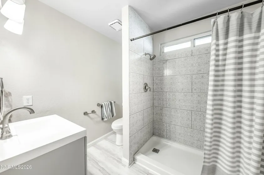 11130 Bondshire, Reno, Nevada 89511, 6 Bedrooms Bedrooms, ,3 BathroomsBathrooms,Residential,Residential,Bondshire,260003512