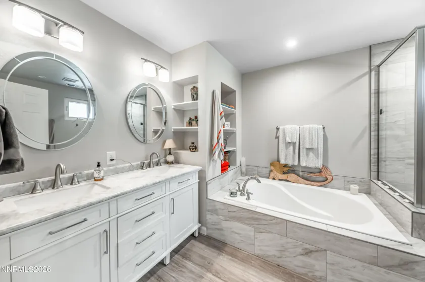 11130 Bondshire, Reno, Nevada 89511, 6 Bedrooms Bedrooms, ,3 BathroomsBathrooms,Residential,Residential,Bondshire,260003512