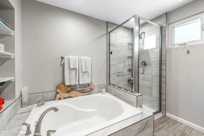 11130 Bondshire, Reno, Nevada 89511, 6 Bedrooms Bedrooms, ,3 BathroomsBathrooms,Residential,Residential,Bondshire,260003512