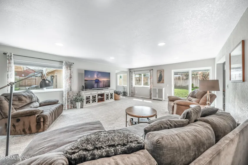 11130 Bondshire, Reno, Nevada 89511, 6 Bedrooms Bedrooms, ,3 BathroomsBathrooms,Residential,Residential,Bondshire,260003512