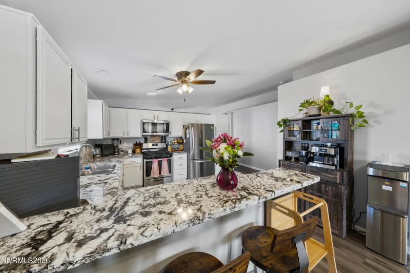 5950 Sunrose, Sun Valley, Nevada 89433, 3 Bedrooms Bedrooms, ,2 BathroomsBathrooms,Residential,Residential,Sunrose,260003518