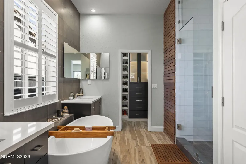 10679 Autumn Walk, Reno, Nevada 89521, 4 Bedrooms Bedrooms, ,3 BathroomsBathrooms,Residential,Residential,Autumn Walk,260003521