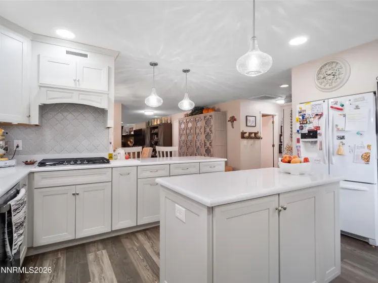 1238 Centerville, Gardnerville, Nevada 89460, 3 Bedrooms Bedrooms, ,2 BathroomsBathrooms,Residential,Residential,Centerville,260000815