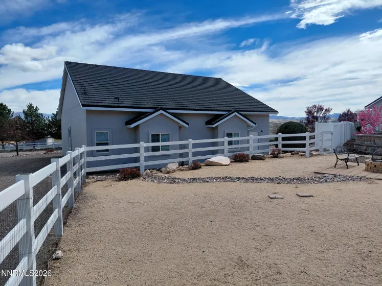 770 Gansberg, Gardnerville, Nevada 89460, 3 Bedrooms Bedrooms, ,5 BathroomsBathrooms,Residential,Residential,Gansberg,260003519