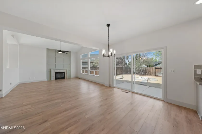 9561 Black Bear, Reno, Nevada 89506, 4 Bedrooms Bedrooms, ,3 BathroomsBathrooms,Residential,Residential,Black Bear,260003526