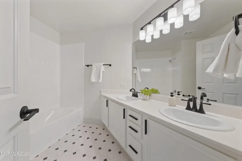 9561 Black Bear, Reno, Nevada 89506, 4 Bedrooms Bedrooms, ,3 BathroomsBathrooms,Residential,Residential,Black Bear,260003526