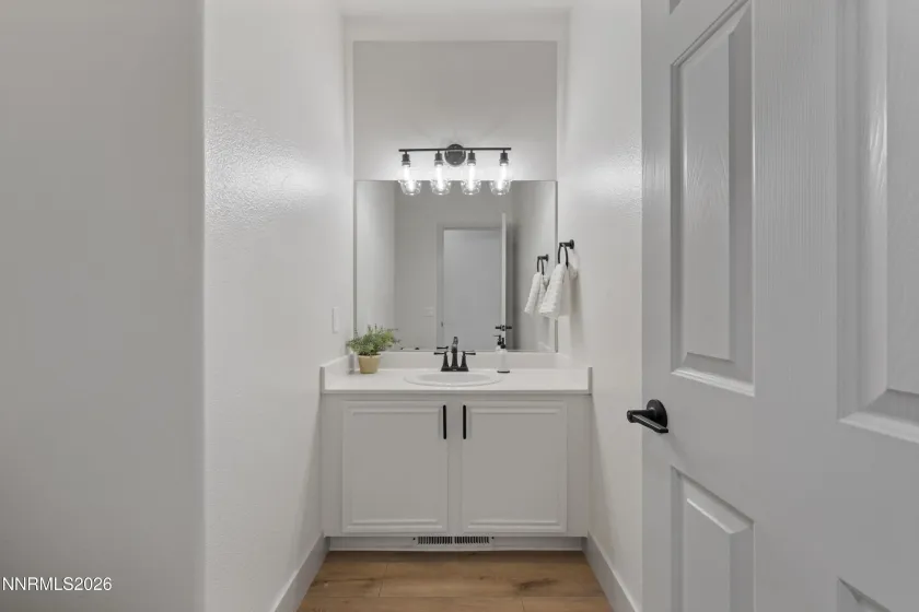 9561 Black Bear, Reno, Nevada 89506, 4 Bedrooms Bedrooms, ,3 BathroomsBathrooms,Residential,Residential,Black Bear,260003526