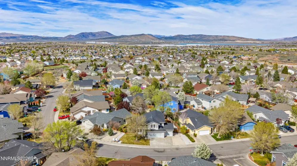 9561 Black Bear, Reno, Nevada 89506, 4 Bedrooms Bedrooms, ,3 BathroomsBathrooms,Residential,Residential,Black Bear,260003526