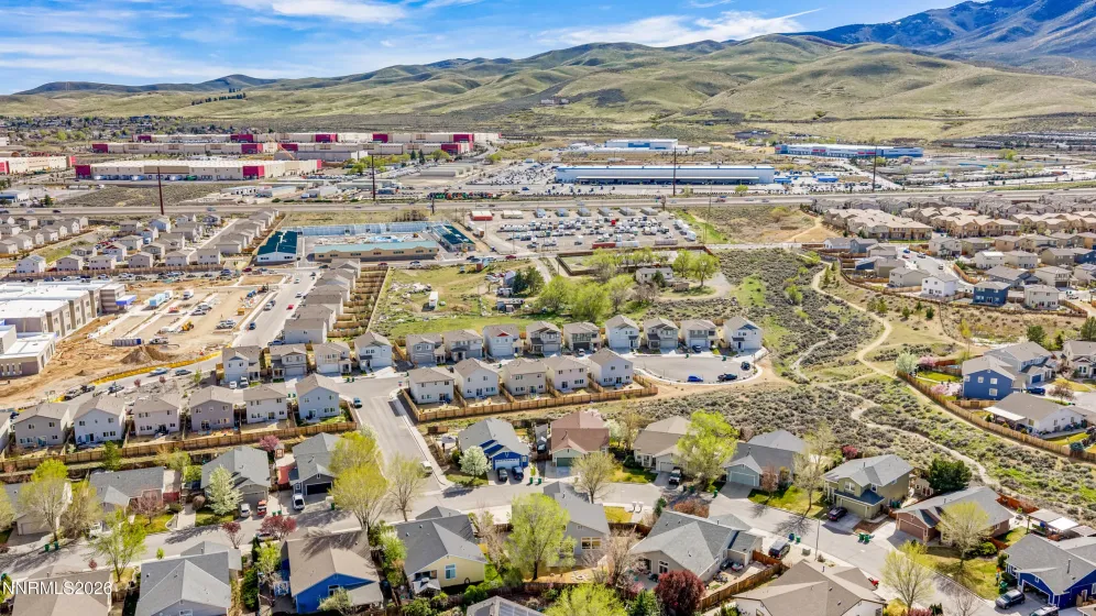 9561 Black Bear, Reno, Nevada 89506, 4 Bedrooms Bedrooms, ,3 BathroomsBathrooms,Residential,Residential,Black Bear,260003526